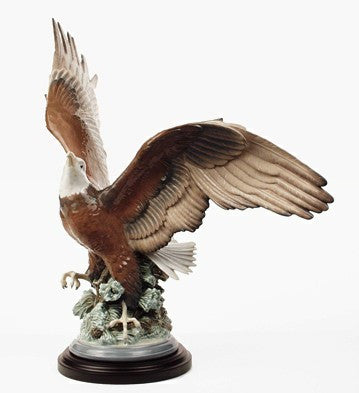 Lladro A SYMBOL OF FREEDOM, Eagle